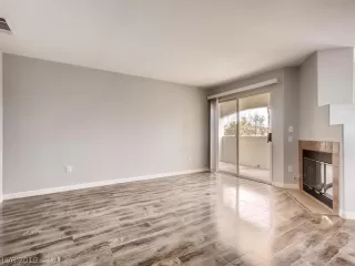 Photo #1: 2066559 Listing 