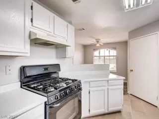 Photo #4: 2066559 Listing 