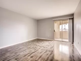 Photo #6: 2066559 Listing 