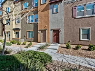 Photo #2: 2066561 Listing