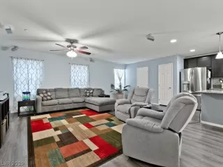 Photo #4: 2066561 Listing