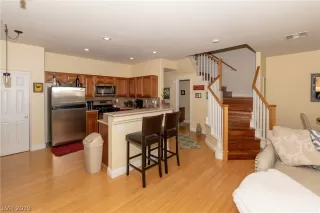 Photo #4: 2066574 Listing 