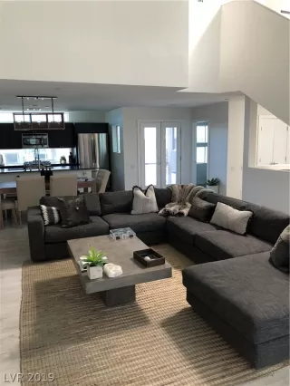 Photo #3: 2066625 Listing 