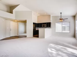 Photo #5: 2066676 Listing 