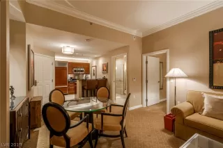 Photo #5: 2066708 Listing 