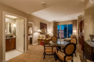 Photo #6: 2066708 Listing 