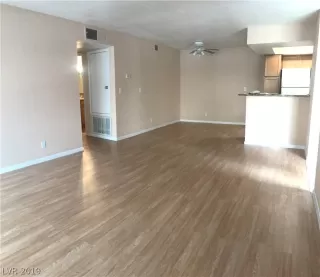 Photo #3: 2066735 Listing 