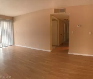 Photo #5: 2066735 Listing 