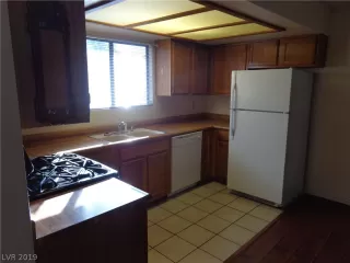 Photo #5: 2066834 Listing 