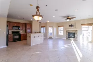 Photo #4: 2066837 Listing