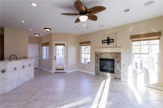 Photo #5: 2066837 Listing