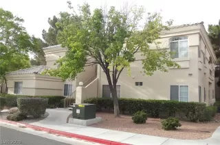 Photo #5: 2066896 Listing 