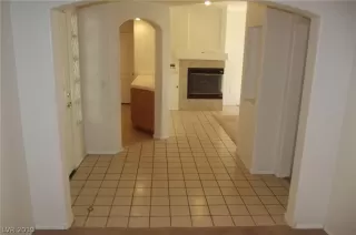 Photo #6: 2066896 Listing 