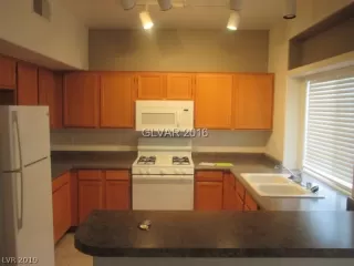 Photo #5: 2066900 Listing