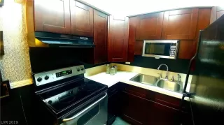 Photo #2: 2067001 Listing 