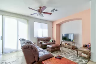 Photo #4: 2067003 Listing