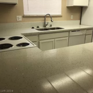 Photo #6: 2067013 Listing 