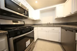 Photo #6: 2067020 Listing 