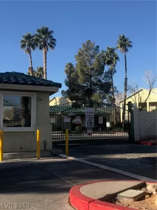 Photo #4: 2067024 Listing