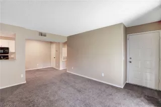 Photo #3: 2067113 Listing