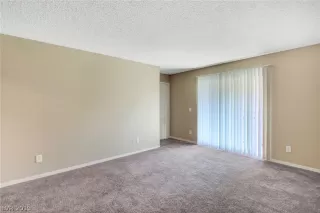 Photo #4: 2067113 Listing