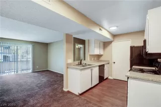 Photo #6: 2067113 Listing