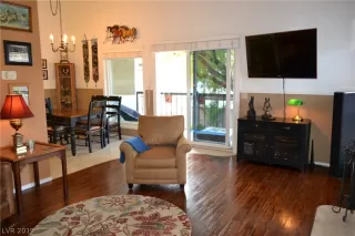 Photo #5: 2067116 Listing 