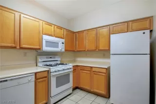 Photo #5: 2067132 Listing