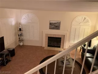 Photo #4: 2067255 Listing