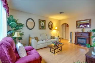 Photo #4: 2067261 Listing