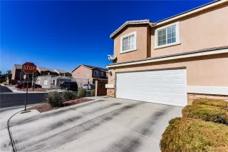 Photo #2: 2067305 Listing 