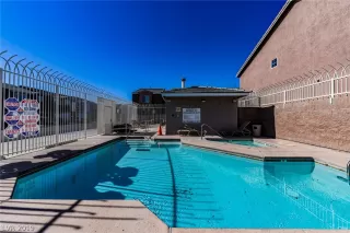 Photo #5: 2067305 Listing 