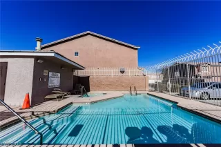 Photo #6: 2067305 Listing 