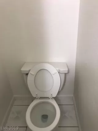 Photo #4: 2067315 Listing