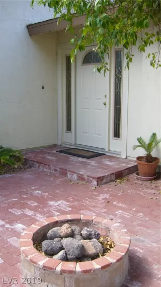 Photo #6: 2067329 Listing 