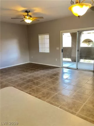 Photo #4: 2067341 Listing