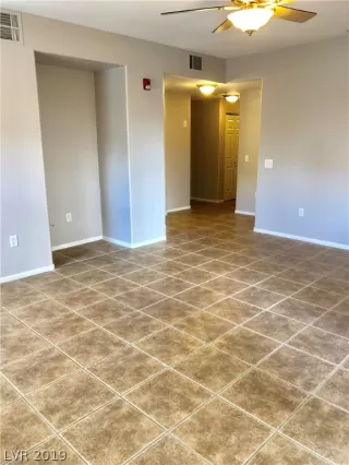 Photo #5: 2067341 Listing