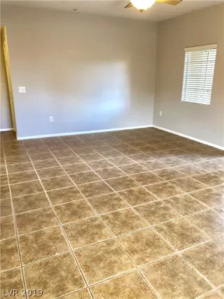 Photo #6: 2067341 Listing