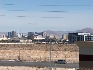 Photo #3: 2067351 Listing