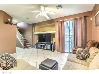 Photo #5: 2067467 Listing