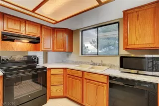 Photo #2: 2067501 Listing