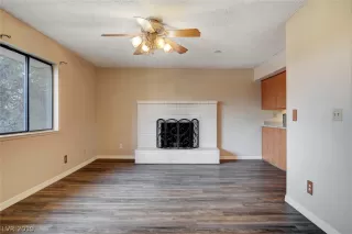 Photo #6: 2067501 Listing