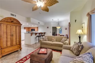 Photo #5: 2067509 Listing