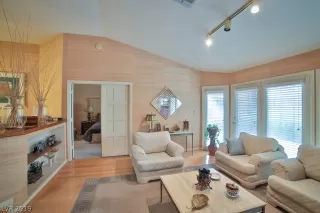 Photo #4: 2067539 Listing 