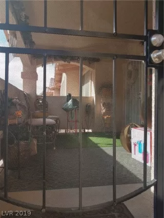 Photo #5: 2067575 Listing