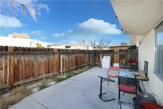 Photo #5: 2067588 Listing