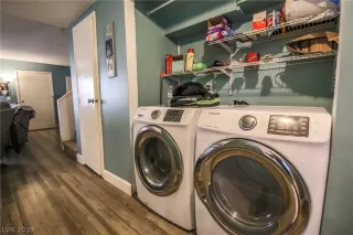 Photo #4: 2067676 Listing