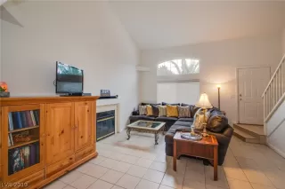 Photo #2: 2067726 Listing 