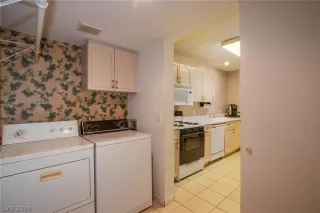 Photo #5: 2067726 Listing 