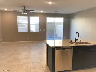 Photo #6: 2067735 Listing